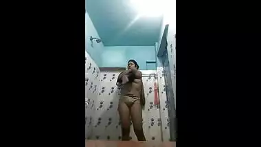 Desi Village Boudi Nude Bath Awesome Indian Porn